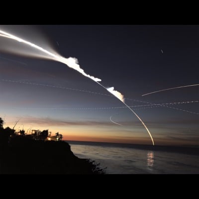 SpaceX Rocket Launch by Neal Therrien. Settings: ISS mode