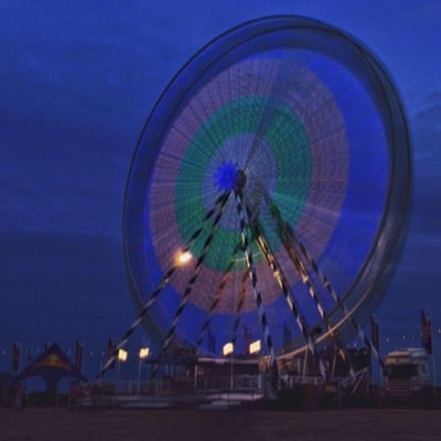 Big wheel by ©Howard Hurd. Settings: Light Trails mode